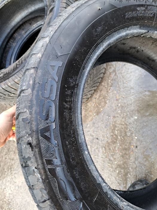 Anvelope de iarna 225-60r17 Lassa