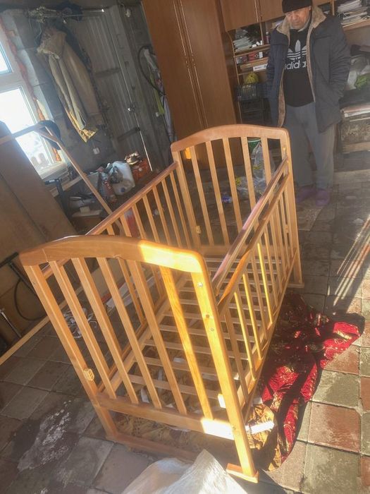 Продам детскую кровать с ортепидическим матрасом . Хорошом состояние.