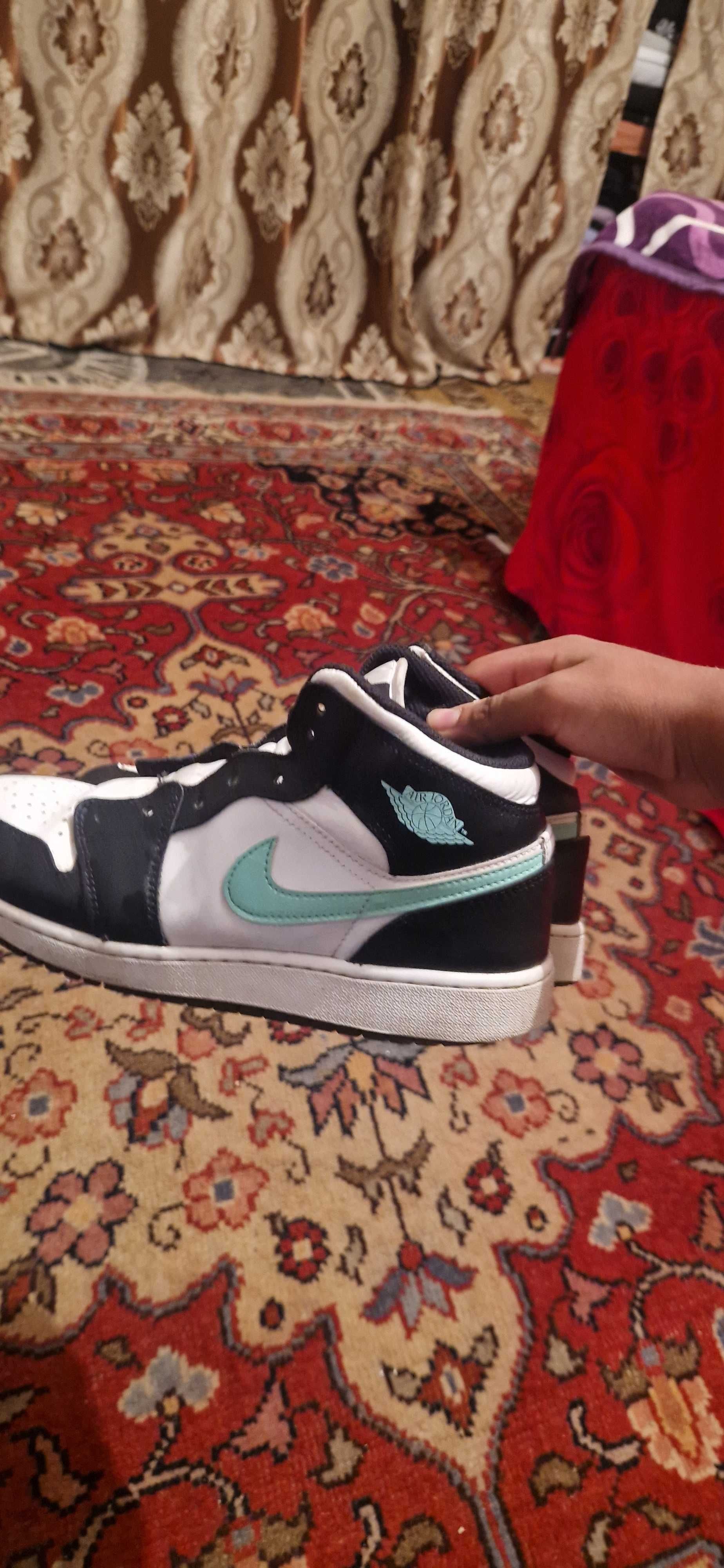 Jordan 1 mid mai multe in bio