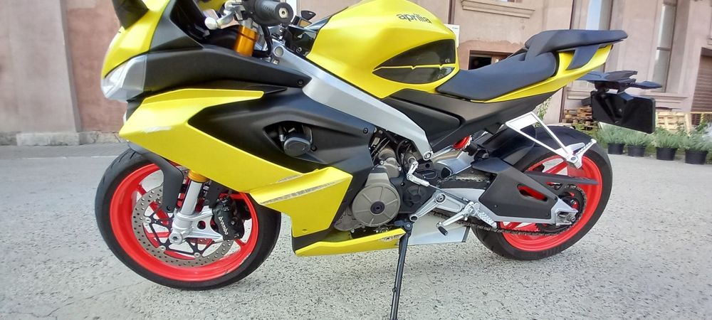 Aprilia rs 660 2021