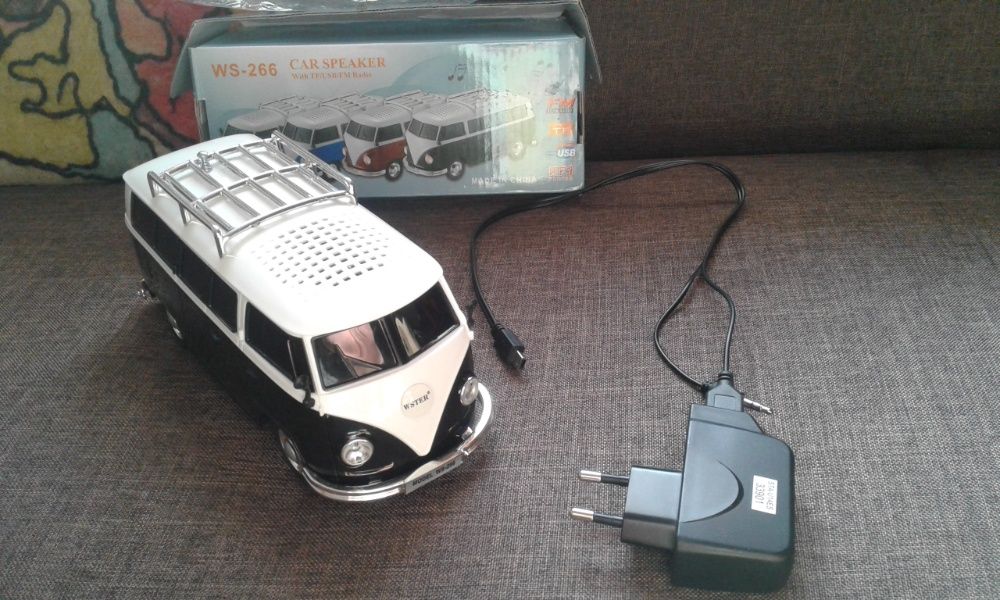 Boxa portabila cu acumulator stil Volkswagen Bus (mp3,usb si Radio FM)