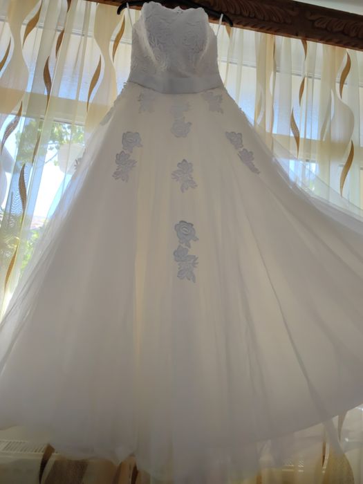 Vand rochie de mireasa