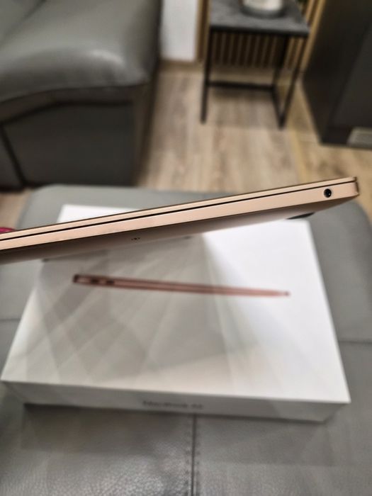 MacBook Air 13 inch  М1 чип, rose gold, 256 GB SSD, 8 GB RAM-ЗАПАЗЕН!
