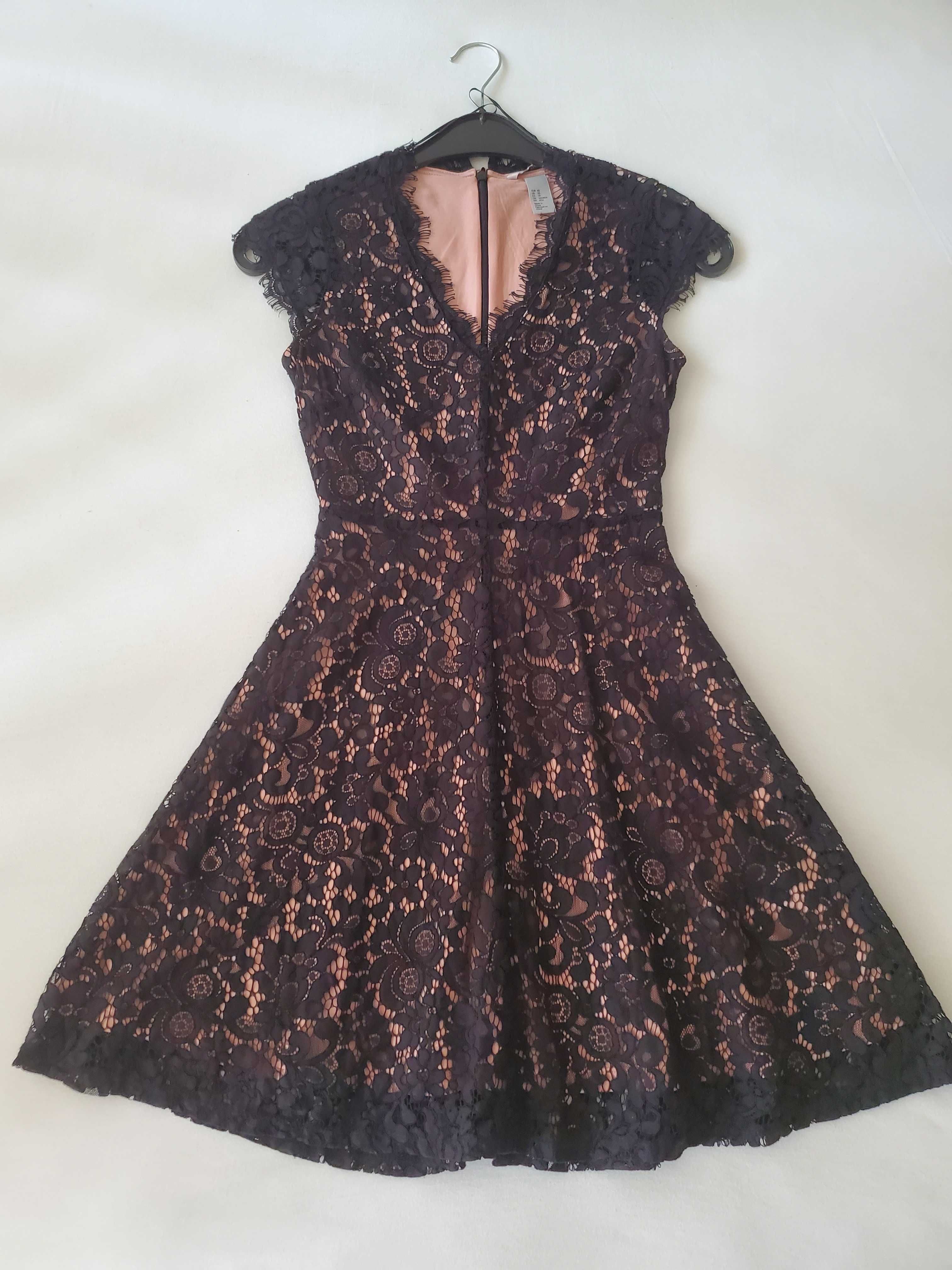 Официална рокля в лилаво с черна дантела размер XS - нова - 45 лв