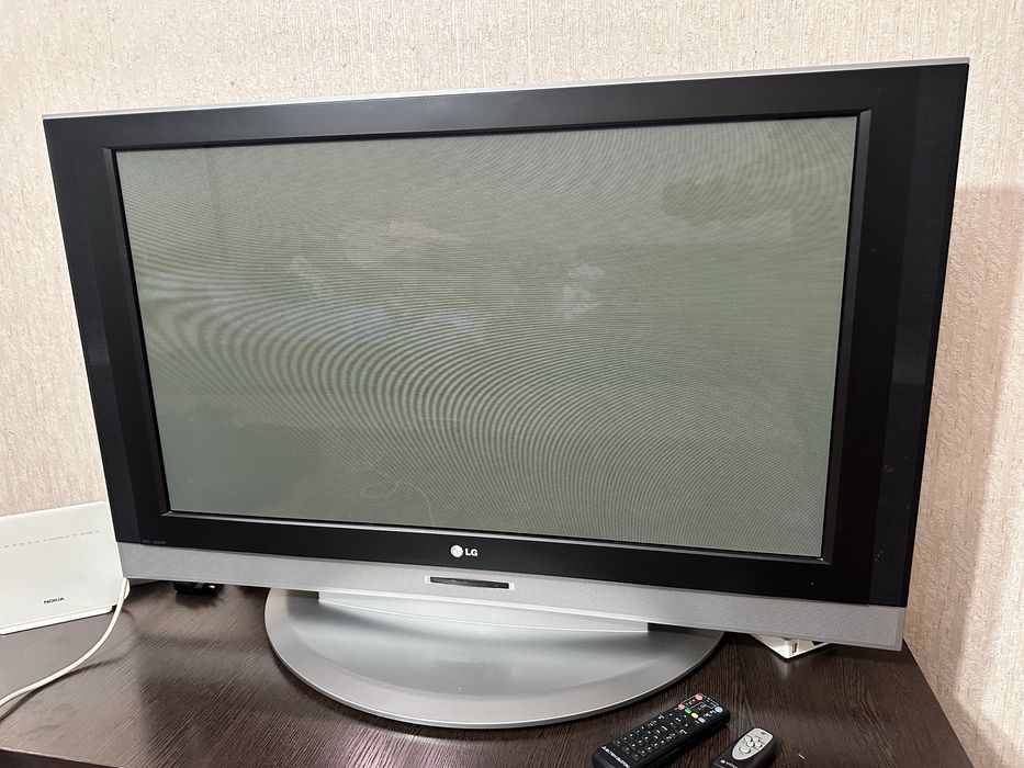 Продам Телевизор LG