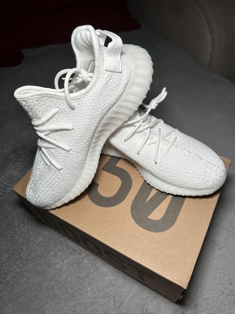 Yeezy 350 triple white