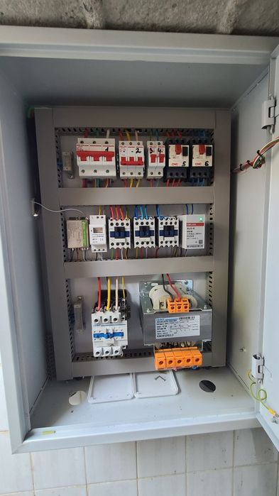 Elektrik hizmatlari. Generator stabilizator BYD zaryadka ustanovka