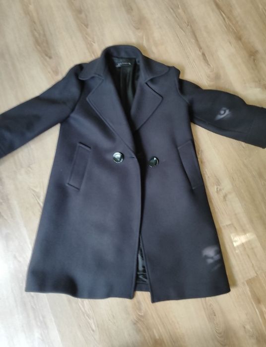 Пальто от ZARA демисезонное