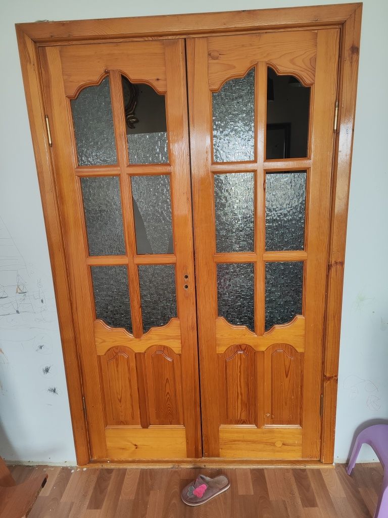 Дверь деревянная , сосна . Двухстворчетая