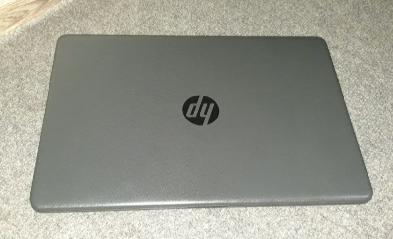 Noutbuk HP Core I3 sotiladi