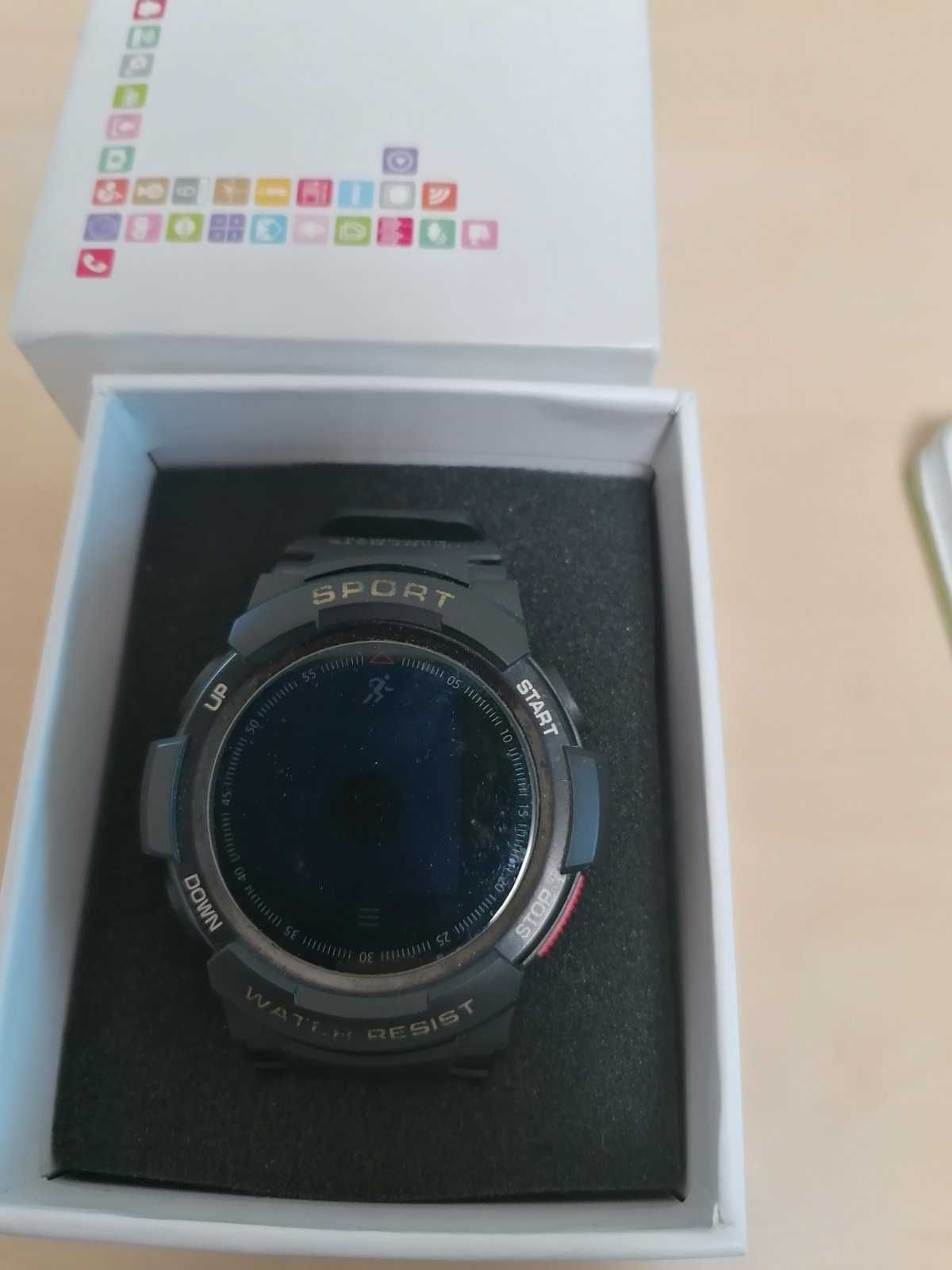 Смарт часовник Smartwatch F6