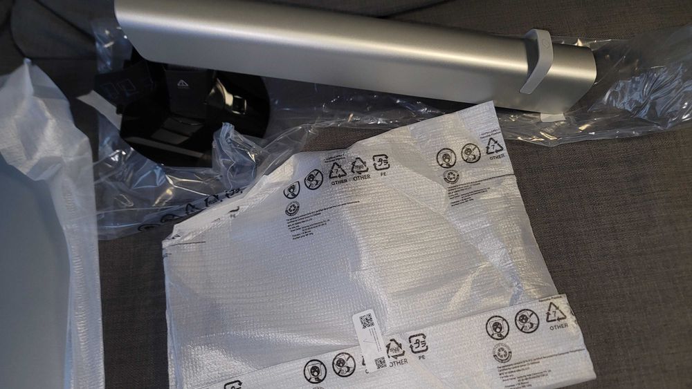 Samsung Odyssey G6 27" QD-OLED (LS27DG610SUXEN) – нов, пълен комплект!