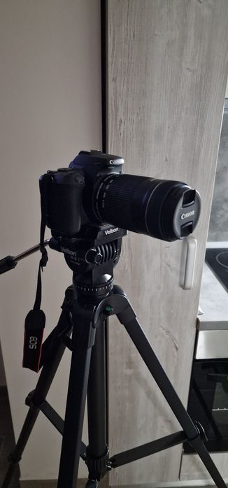 Canon EOS 250D + 5 обектива