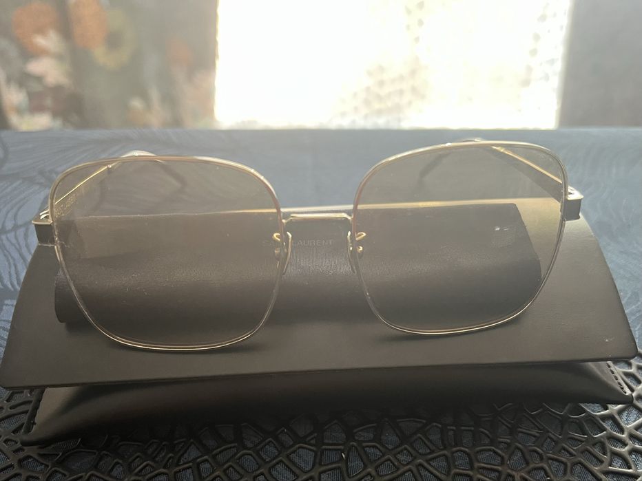 Слънчеви очила Yves Saint Laurent