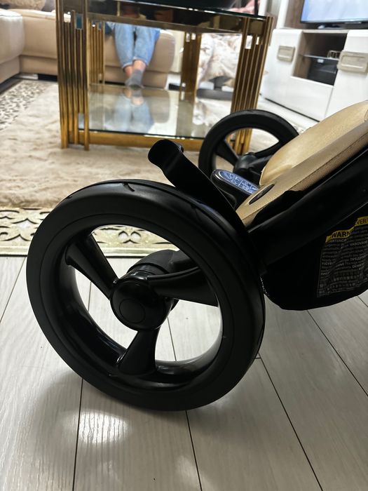 Мима Хари детска количка