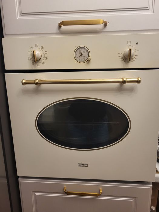 De vânzare plita pe gaz cuptor electric si hota de la Franke