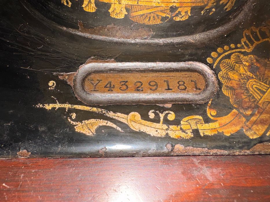 Mașină de cusut SINGER