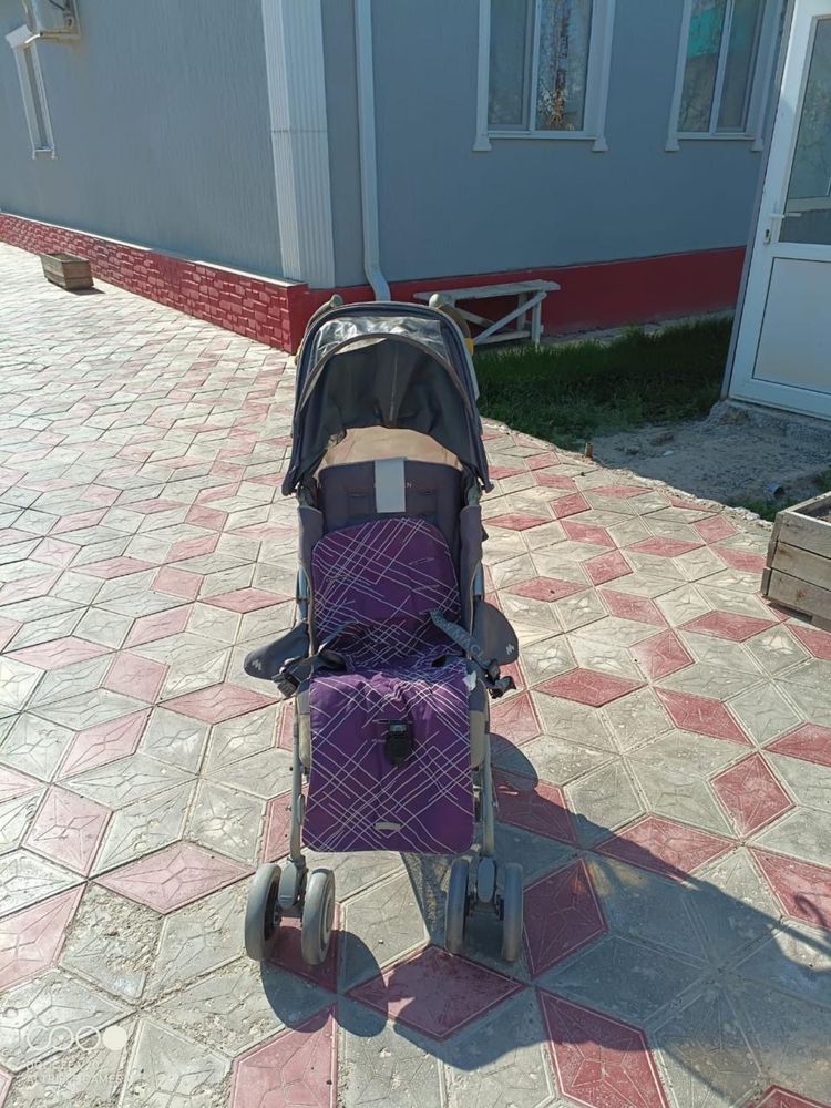 Коляска детская даром
