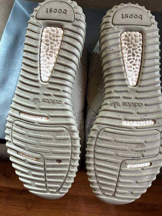Сиви и черни сникърси ADIDAS YZY 350