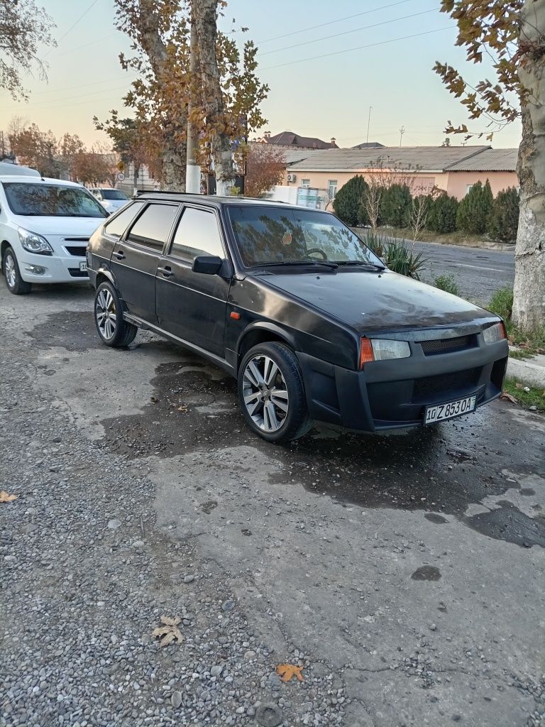 Lada 2109 sotiladi