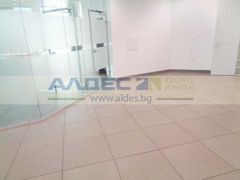 Дава се под наем Магазин в София, Младост 4 - 398 кв.м за 4776 € - Снимка #11