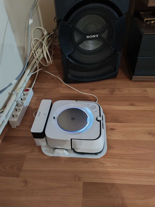 Продавам прахосмукачка и подочистачка робот