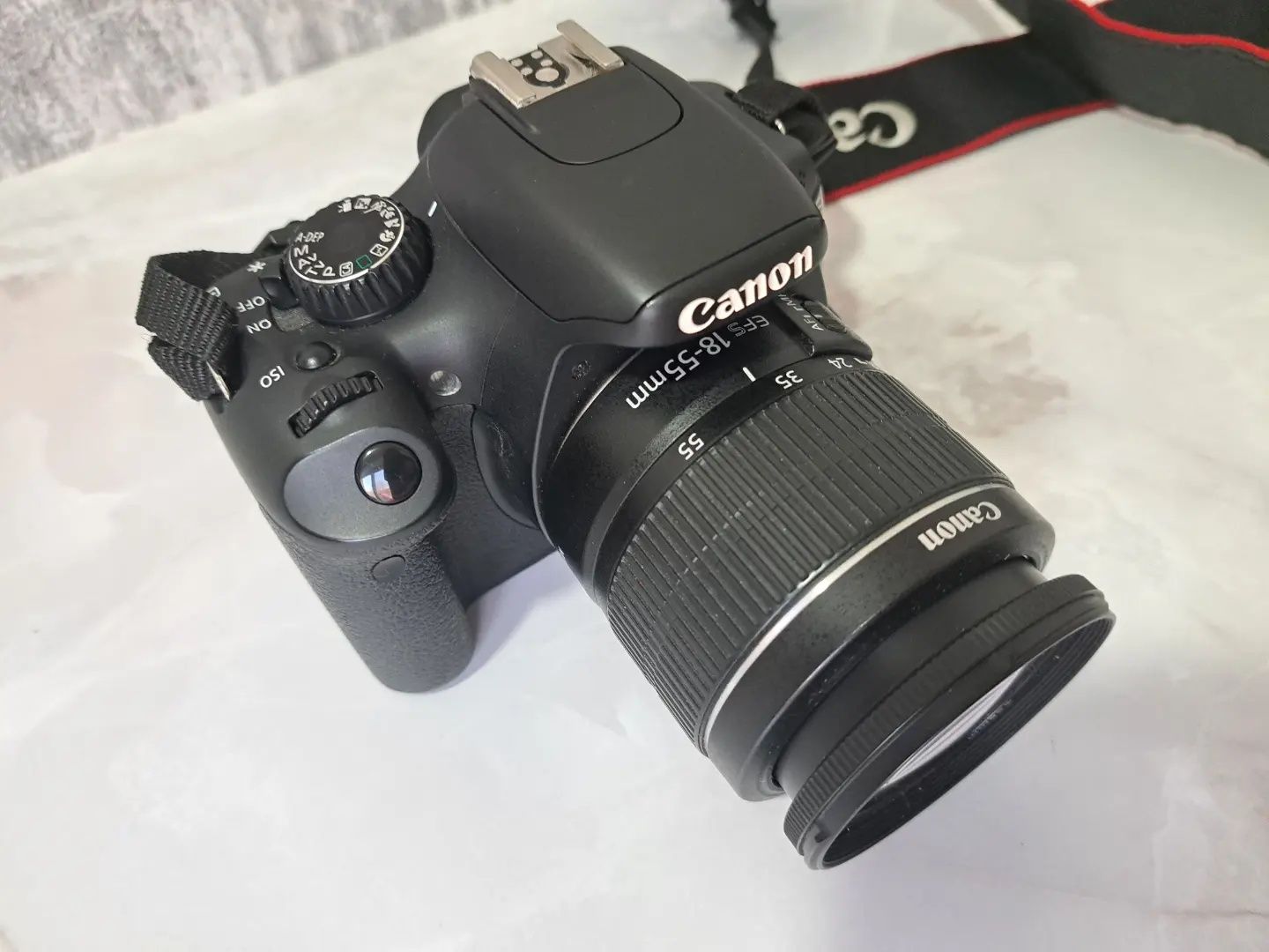 Продам фотоаппарат Canon EOS 550D (идеал, 2 объектива, сумка)