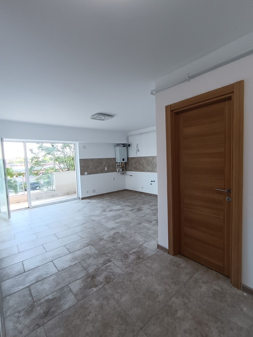 Apartament 2 cam Rovine Bactiz