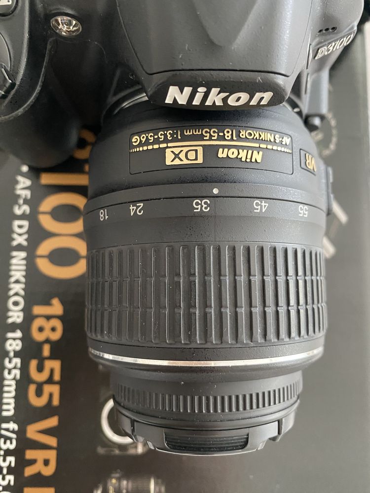 DSLR фотоапарат Nikon D3100 + допълнителен обектив