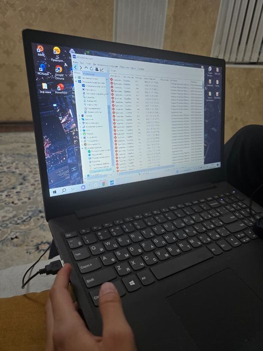 Ноутбук Lenovo почти новый