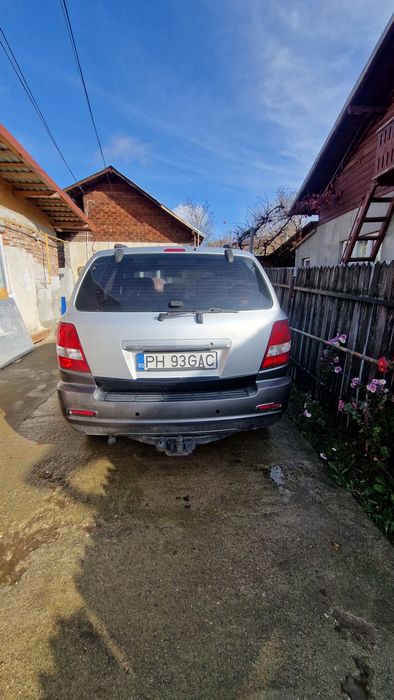 Vand kia sorento ,an 2005, motor 2,5 diesel, tractiune 4×4 ,Ac