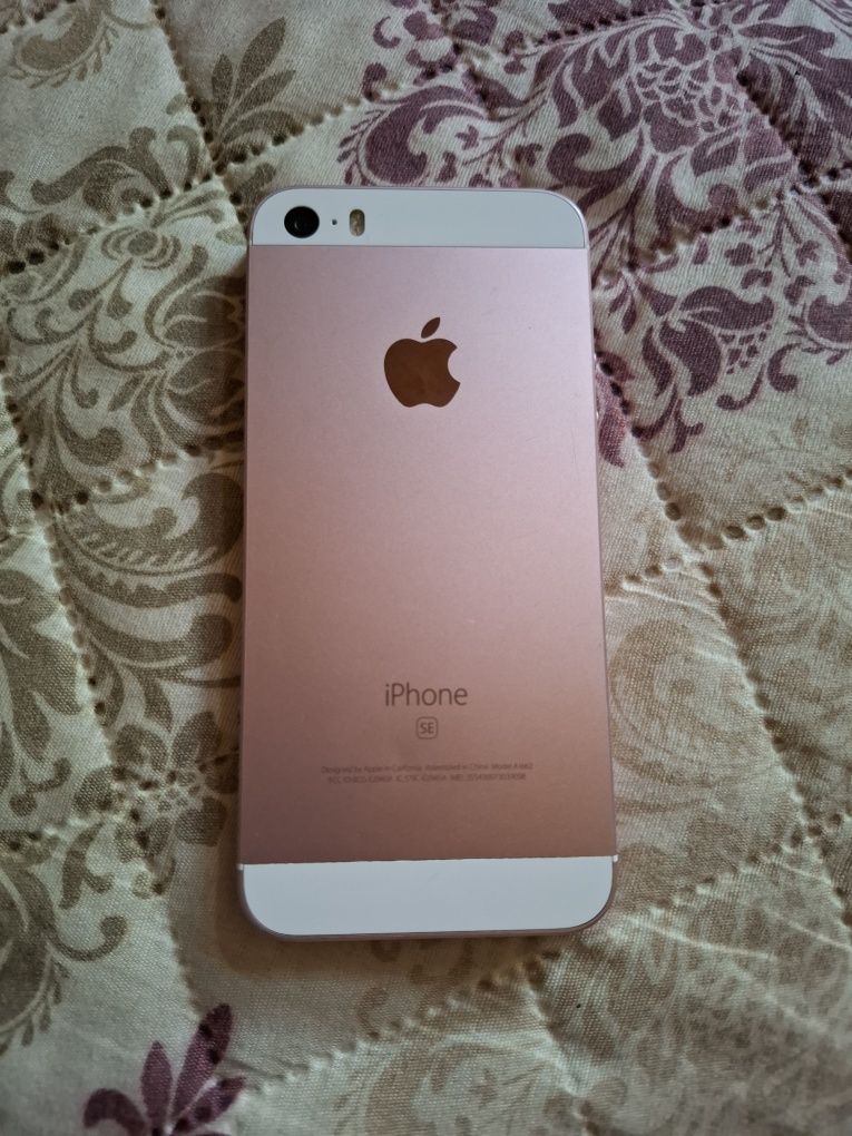 Iphone se 16 gb много запазен.