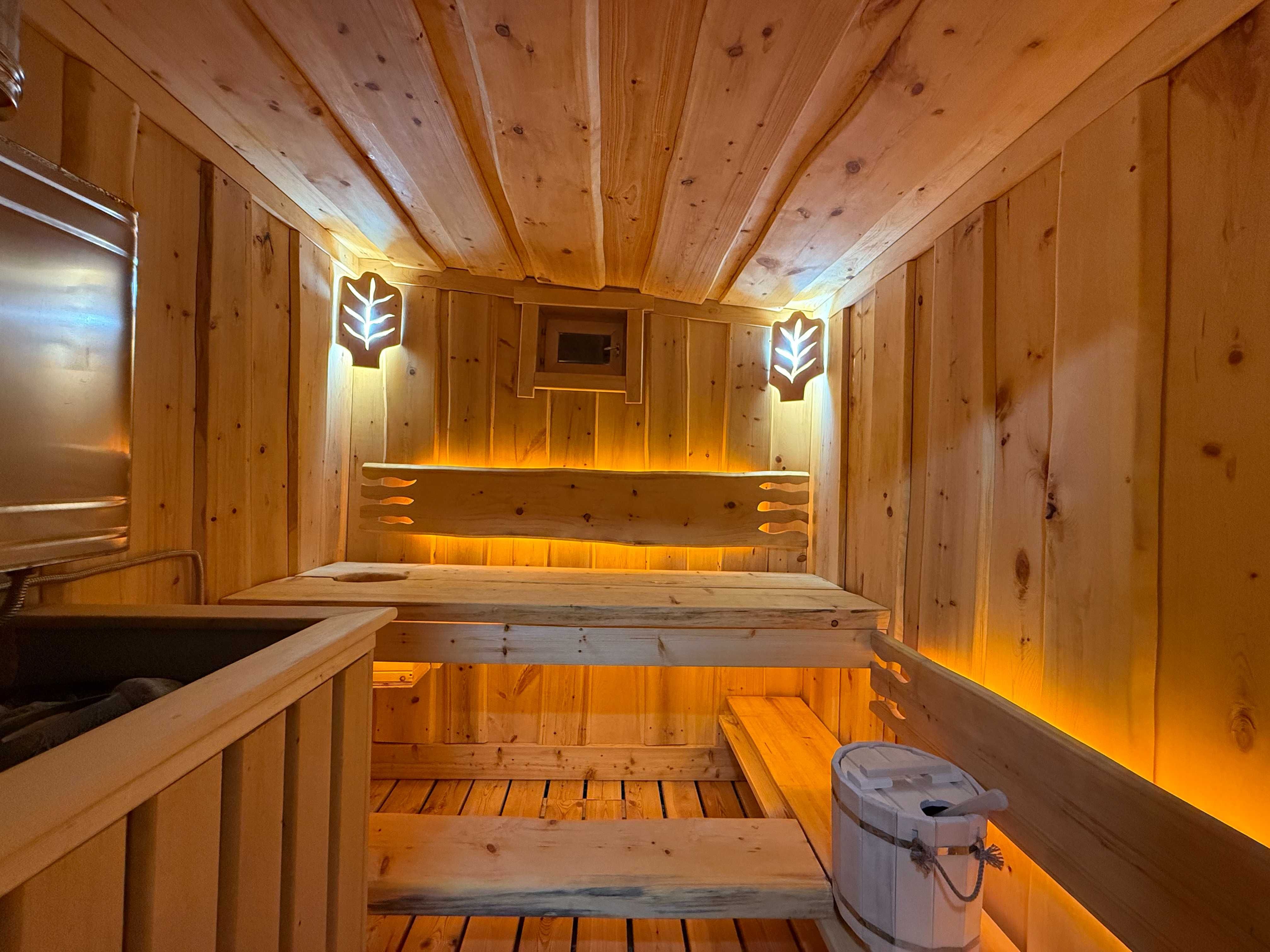 Дом в стиле A-frame (приватная територия)