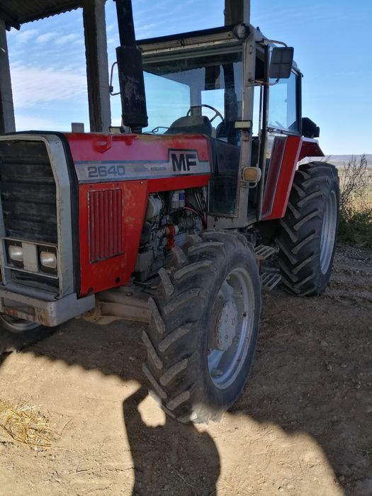 Tractor Massey-Ferguson 2640, 4x4