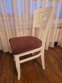 НАМАЛЕНИ 2 бр. Страхотен бял дървен трапезен стол
