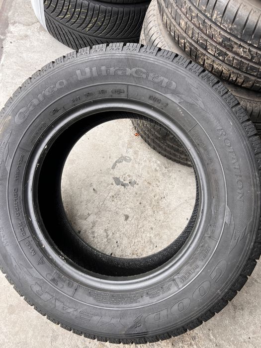 2 anvelope iarna 235/65/16 C , GoodYear , 5.5 mm