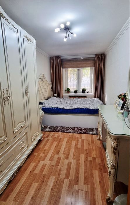 Аренда 4/1 4, кирпич, Чиланзар 2, торг. центр