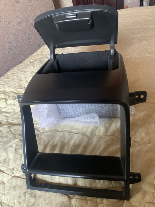 для Каптива с100 монитор( работал в машине 3 месяца)