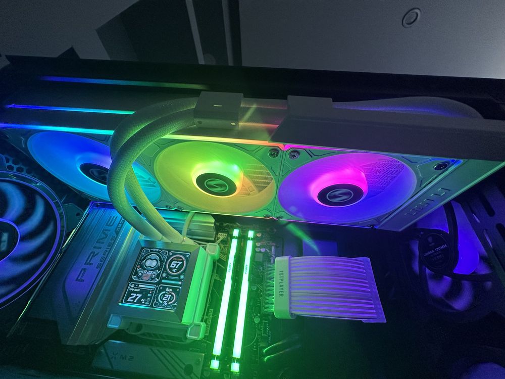 Водно охраждане Lian-Li HydroShift LCD 360R