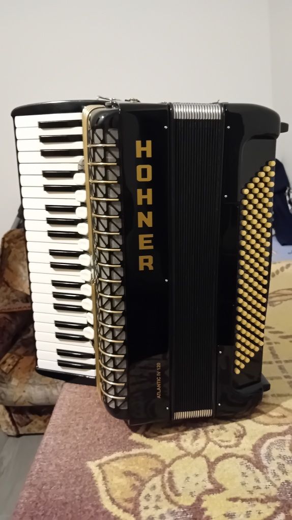 Acordeon Hohner Atlantic IV