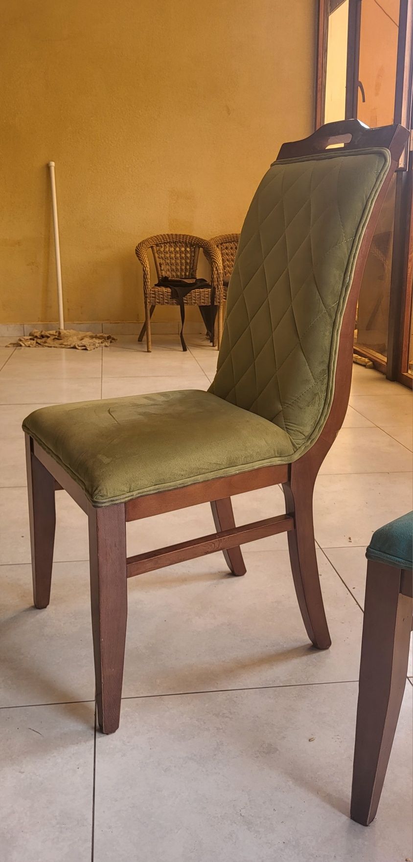 Срочно продаётся (Бу) стулья итальянского производство.