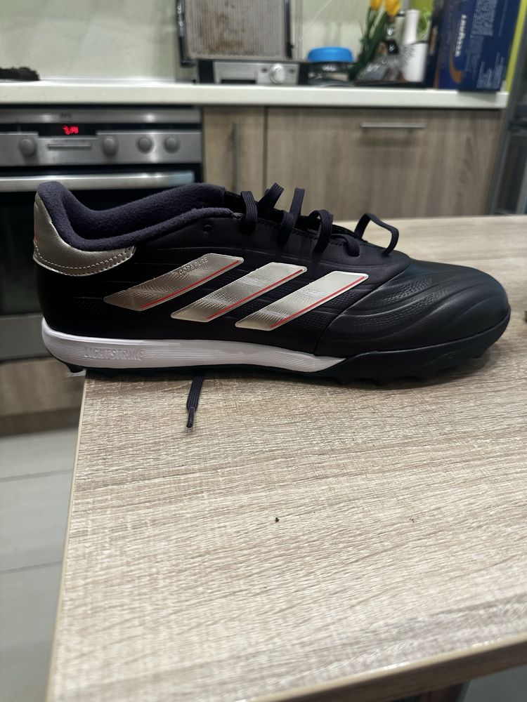Футболни маратонки adidas