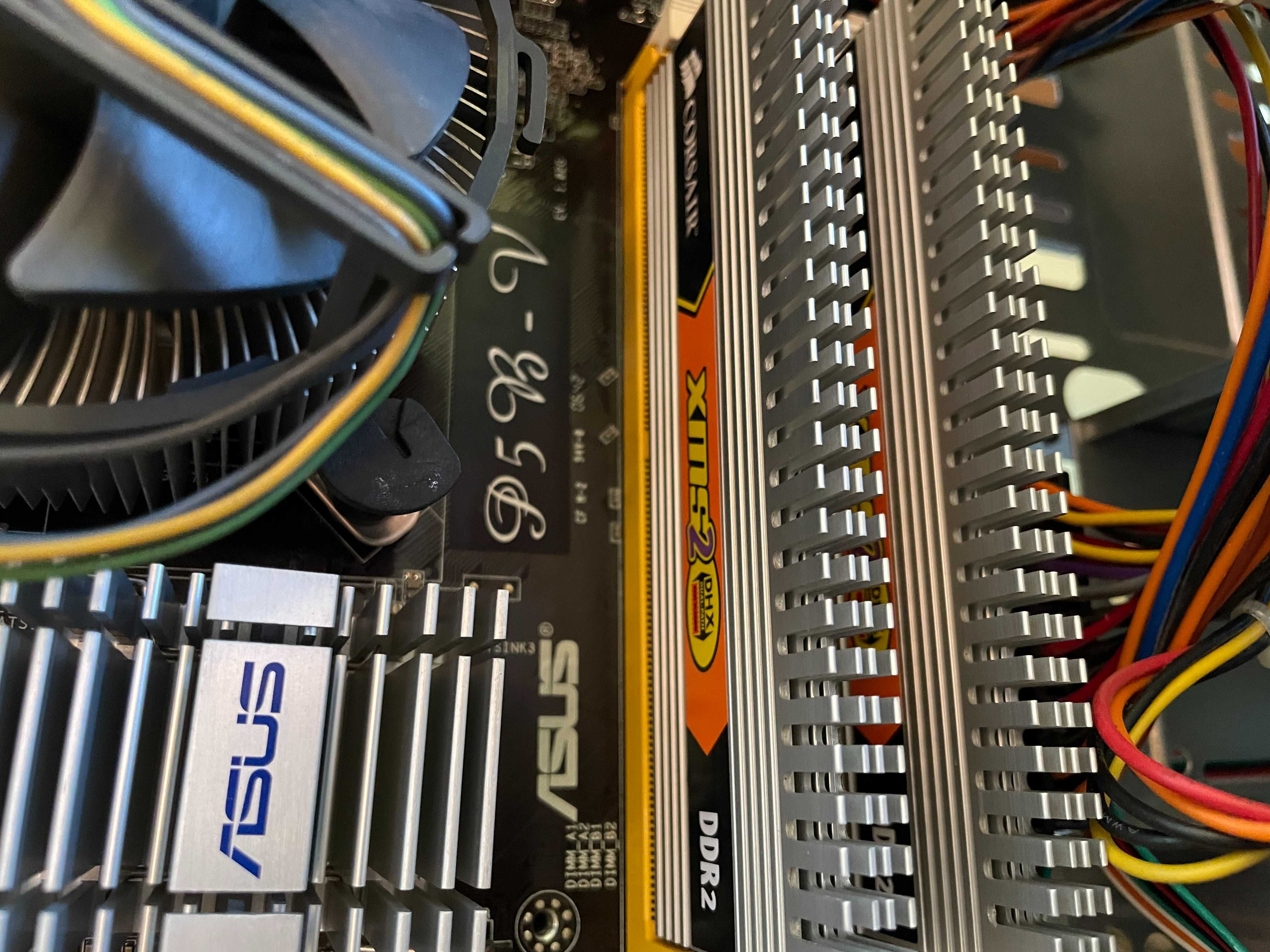 Kit Placa Baza ASUS P5B-V - Intel Core 2 Quad Q6600 - 4GB DDR2 Corsair