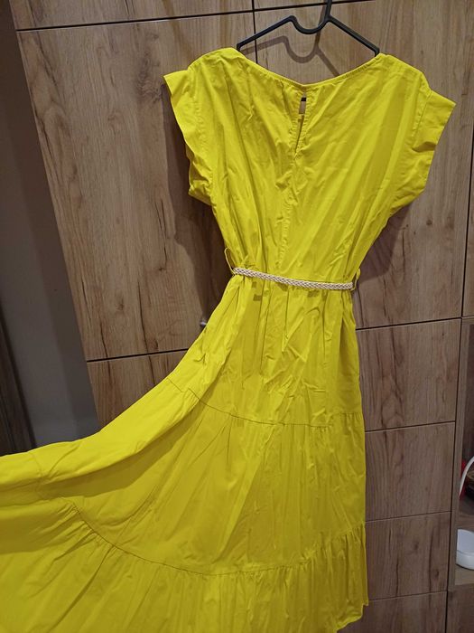 Продавам жълта свободна лятна рокля