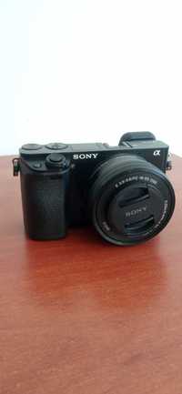 Продавам фотоапарат Sony a6000.