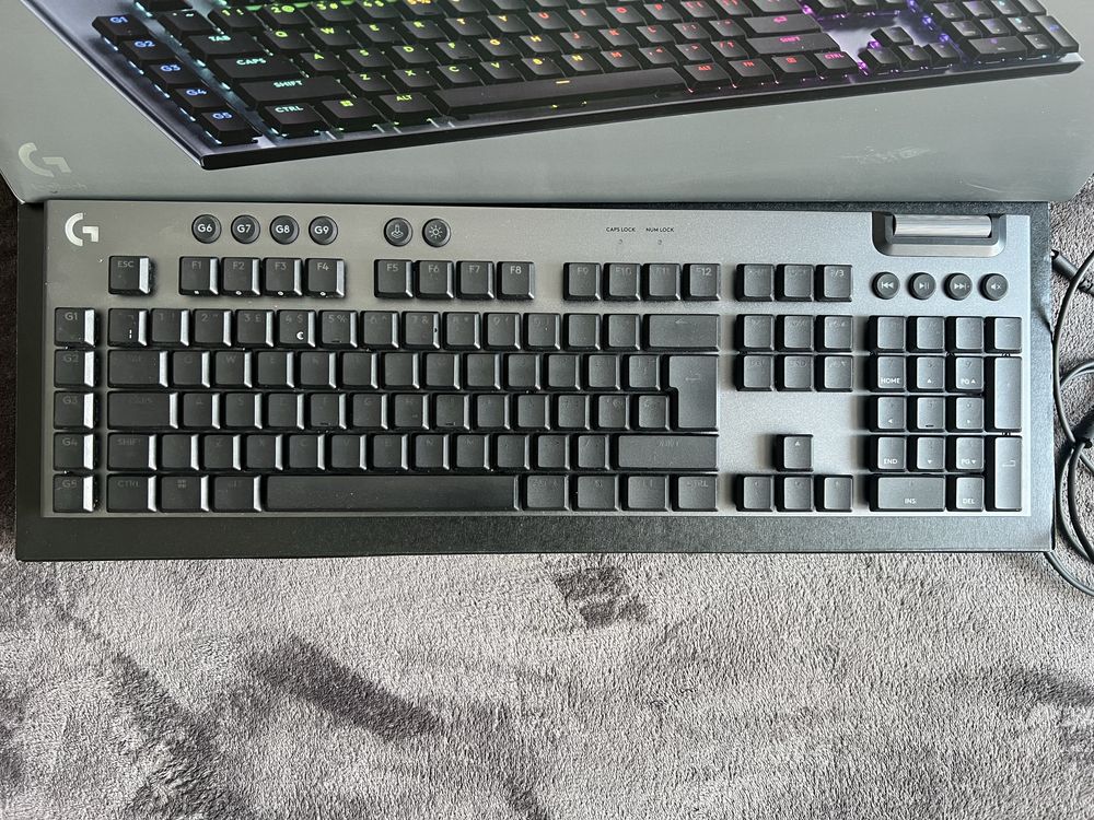 Геймърска клавиатура Logitech G915 X Wired Linear