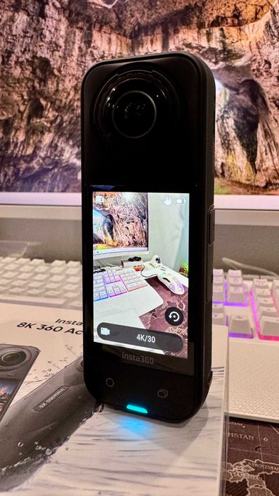 екшън камера Insta X5 360° 8K + Невидима стойка за автомобил