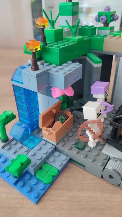 LEGO Minecraft Temnita scheletelor, 21189