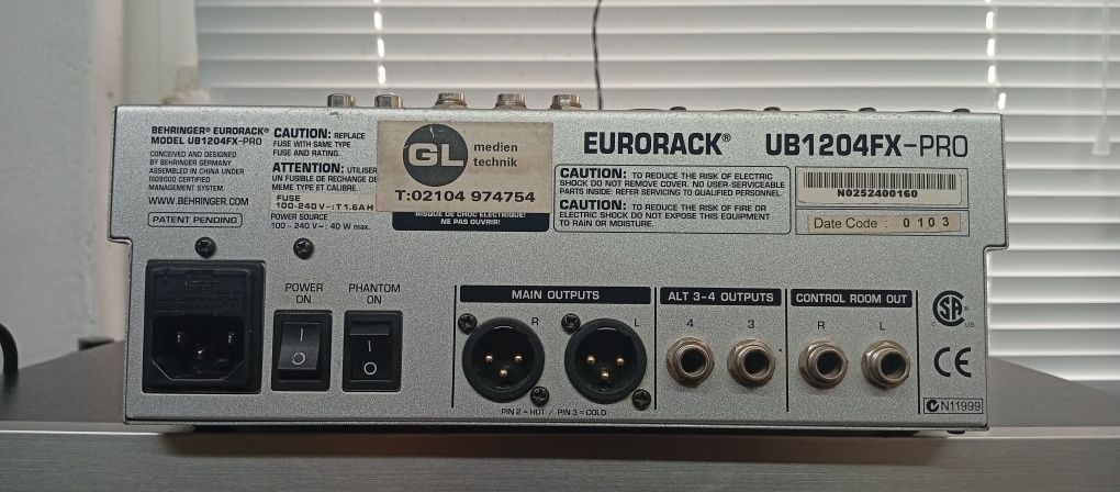 Пулт BEHRINGER ub-1204fx PRO