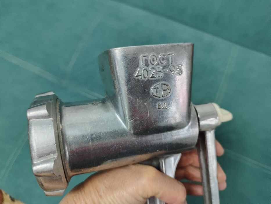 Продается мясорубка, рабочее отличное